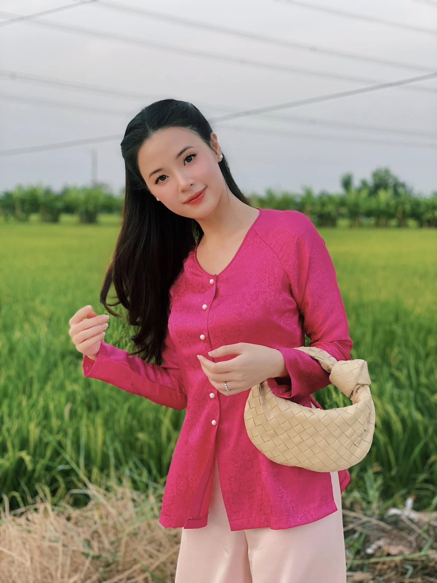 Nữ nghệ sĩ sở hữu biệt thự từ TP.HCM đến Khánh Hòa, U40 đẹp như 20, được thiếu gia kém tuổi cưng chiều- Ảnh 8. Nữ nghệ sĩ sở hữu biệt thự từ TP.HCM đến Khánh Hòa, U40 đẹp như 20, được thiếu gia kém tuổi cưng chiều- Ảnh 8.