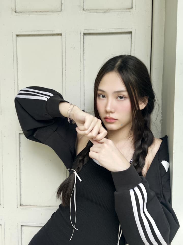 "Trùm hoa hậu" Sen Vàng "hất văng" 1 người đẹp sau khi lạnh lùng chấm dứt hợp đồng! 4811149516108008017554552344333890543655539n 1752660482233331123953 1752674193115 17526741932381039953437 1752710973585 1752710973910235102