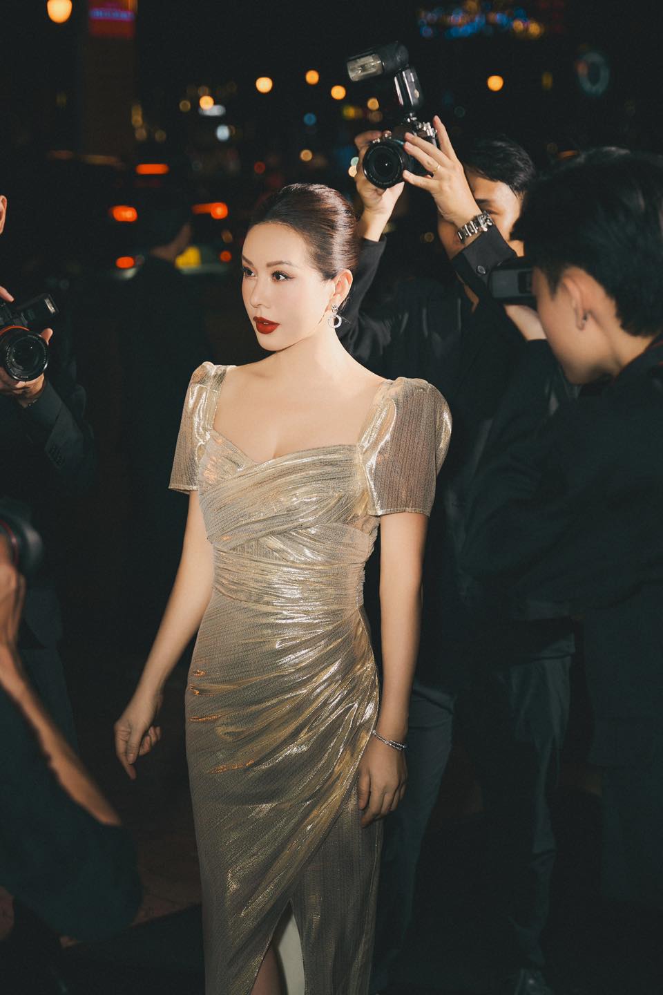 Nhan sắc mẹ đơn thân là nữ đại gia showbiz Việt, một mình nuôi 3 con, U50 giàu có, không lấy chồng- Ảnh 8.