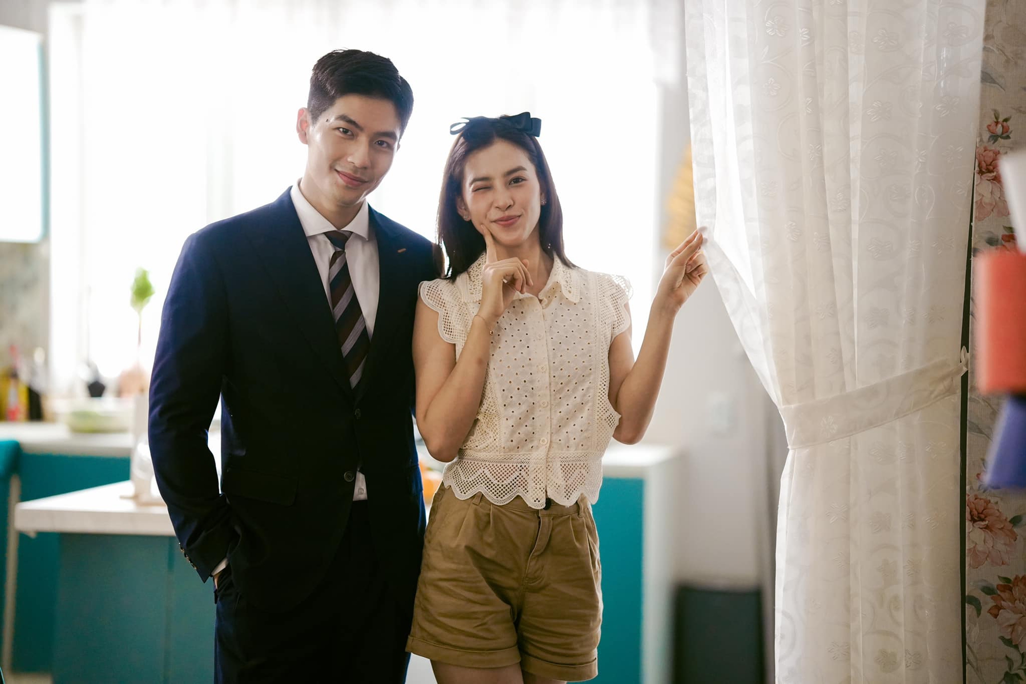 Cặp sao Vbiz lại lộ bằng chứng hẹn hò khó chối cãi, nhà gái ghen tuông lộ liễu khiến nhà trai hoảng ra mặt- Ảnh 1. Cặp sao Vbiz lại lộ bằng chứng hẹn hò khó chối cãi, nhà gái ghen tuông lộ liễu khiến nhà trai hoảng ra mặt- Ảnh 1.