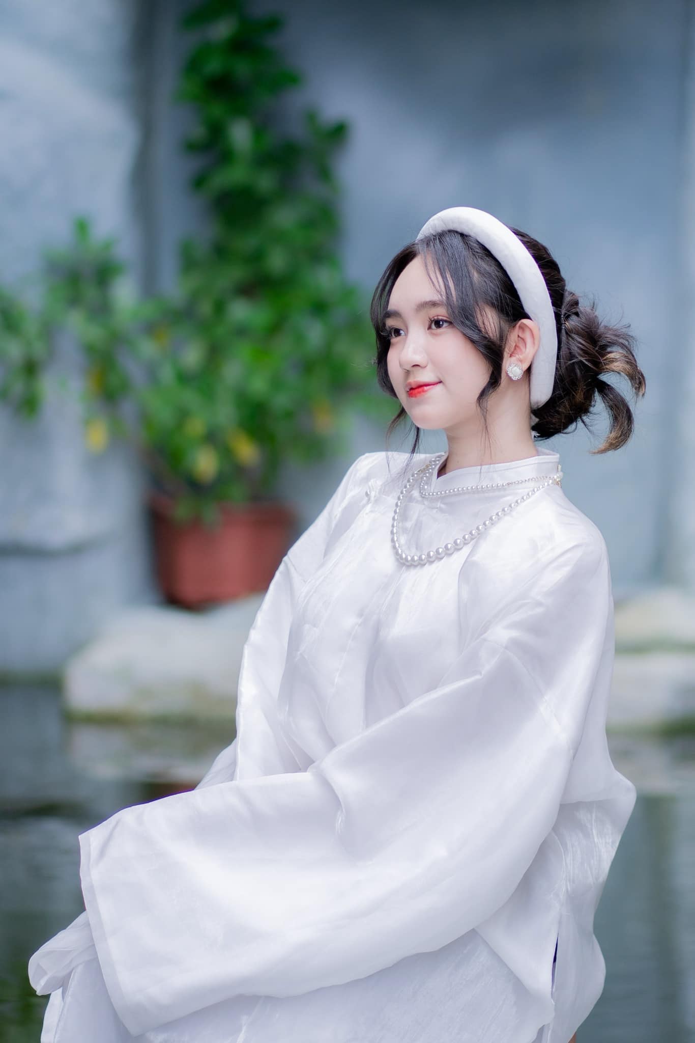 Đi nhận bằng tốt nghiệp, nữ sinh xứ Nghệ bất ngờ nổi tiếng vì quá xinh - 9