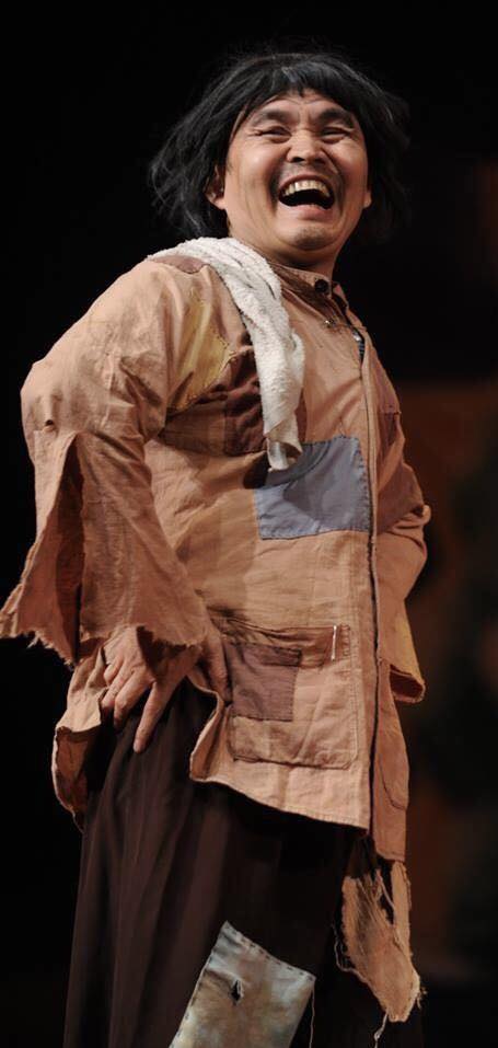 Nghệ sĩ Việt nhận cát-xê 4 cây vàng hơn 20 năm trước, nay sống ở biệt phủ rộng 5.000m2 giá hàng trăm tỷ- Ảnh 1. Nghệ sĩ Việt nhận cát-xê 4 cây vàng hơn 20 năm trước, nay sống ở biệt phủ rộng 5.000m2 giá hàng trăm tỷ- Ảnh 1.