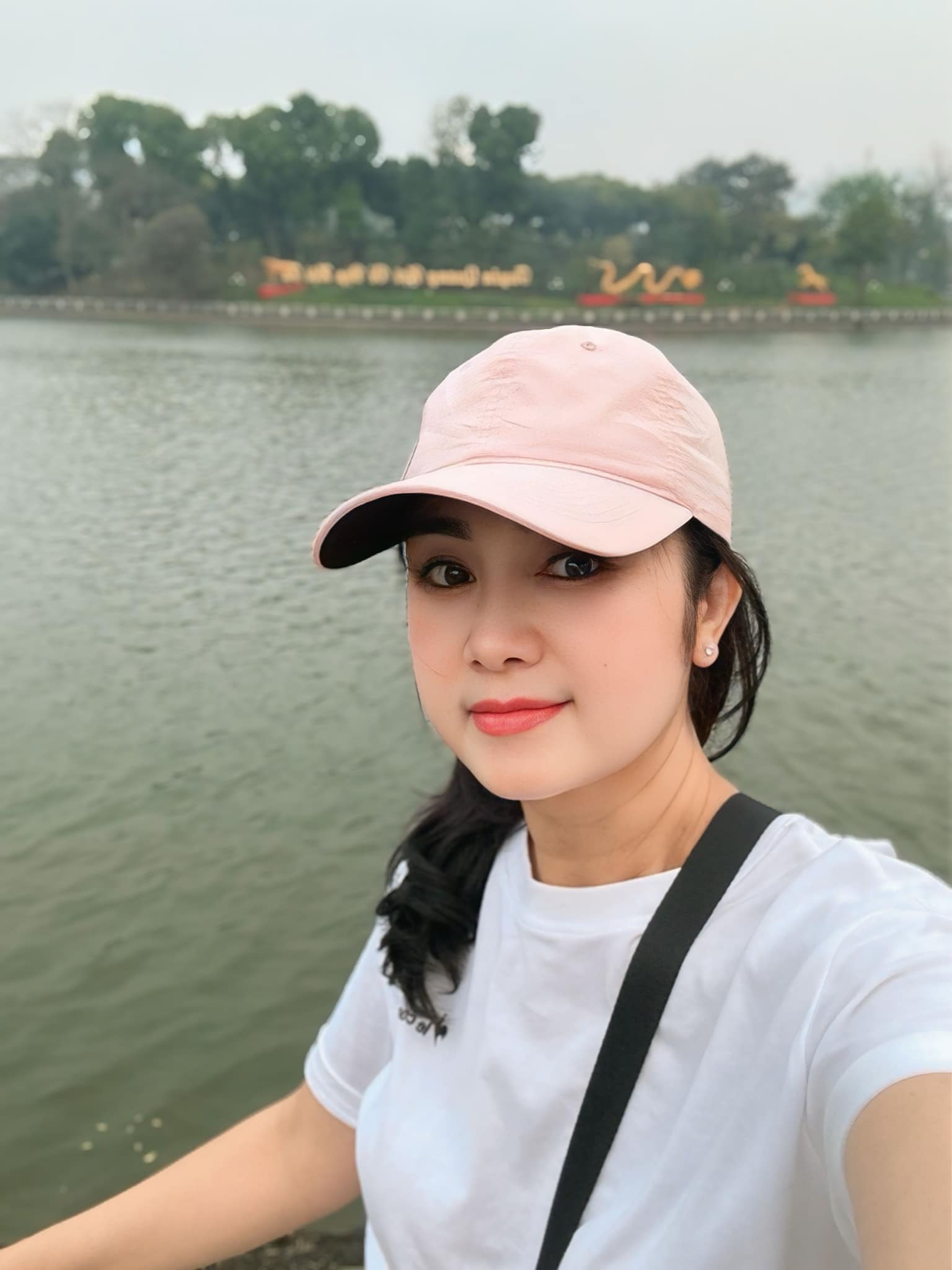 Tiểu thư lá ngọc cành vàng đẹp nhất Việt Nam: Cát xê 20 cây vàng, mua được nhà chỉ nhờ đóng 2 bộ phim- Ảnh 10. Tiểu thư lá ngọc cành vàng đẹp nhất Việt Nam: Cát xê 20 cây vàng, mua được nhà chỉ nhờ đóng 2 bộ phim- Ảnh 10.