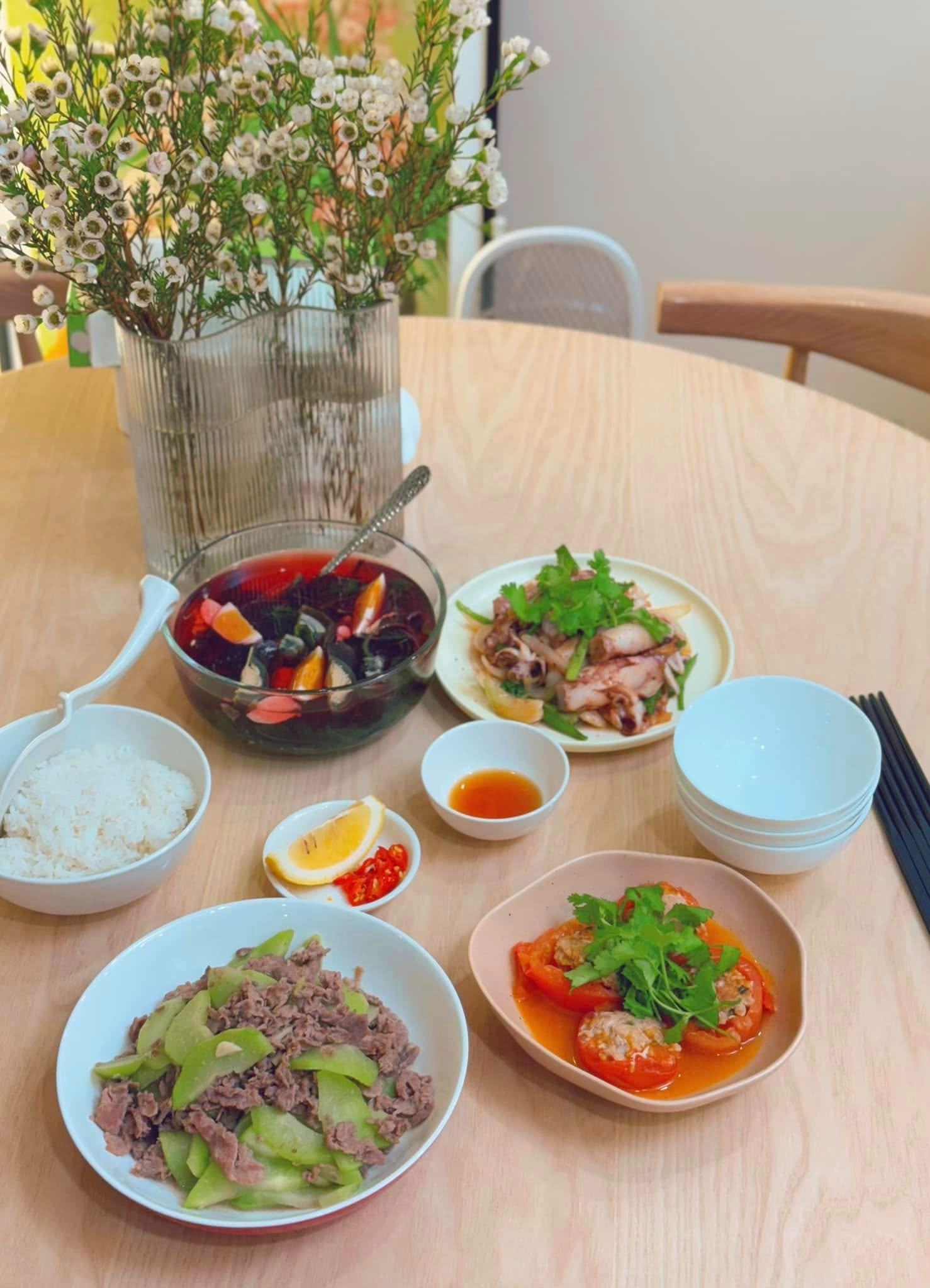 Mai Ngọc mới đẻ hơn 10 ngày đã gần về cân nặng trước bầu nhờ thói quen này- Ảnh 4.