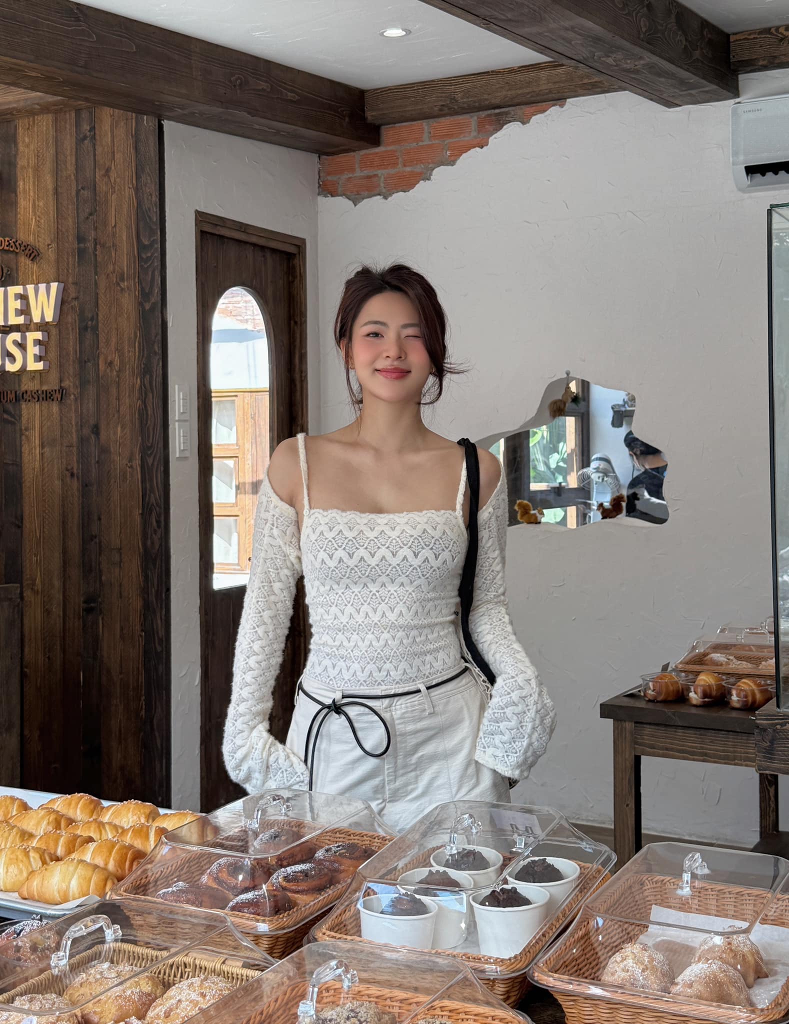 Mỹ nhân Việt đẹp đến mức được ví với Lưu Diệc Phi và Baifern Pimchanok, hoàn hảo mọi mặt chỉ trừ 1 điều- Ảnh 5. Mỹ nhân Việt đẹp đến mức được ví với Lưu Diệc Phi và Baifern Pimchanok, hoàn hảo mọi mặt chỉ trừ 1 điều- Ảnh 5.