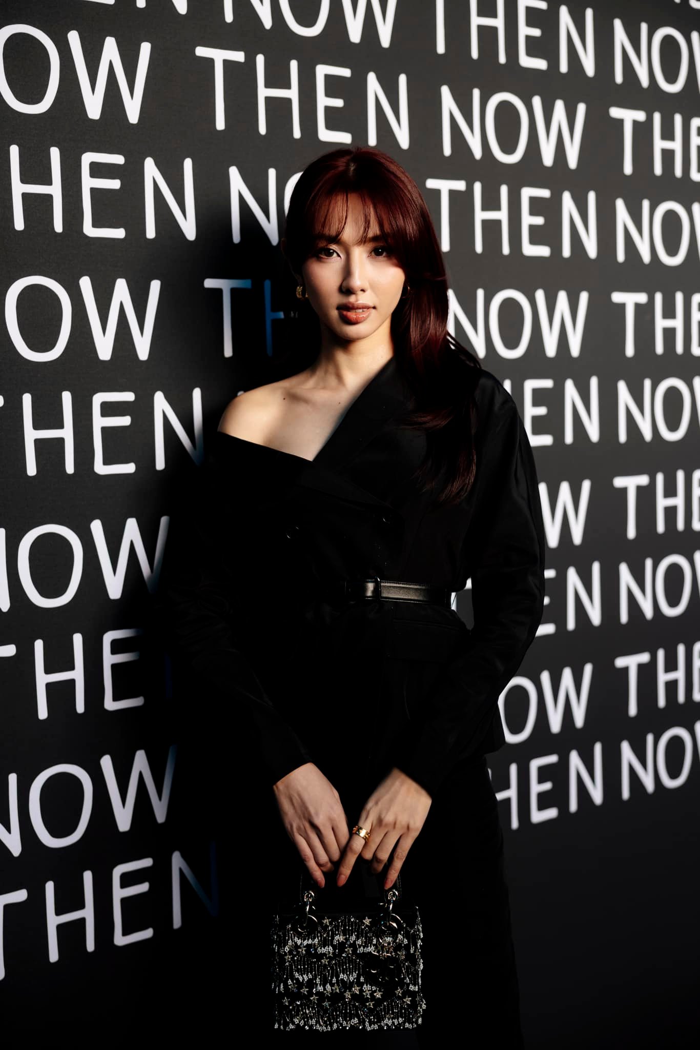 Hóng: Hoa hậu Thùy Tiên bị khắp nơi cà khịa, truy lùng chỉ vì... viên kẹo rau- Ảnh 3. Hóng: Hoa hậu Thùy Tiên bị khắp nơi cà khịa, truy lùng chỉ vì... viên kẹo rau- Ảnh 3.