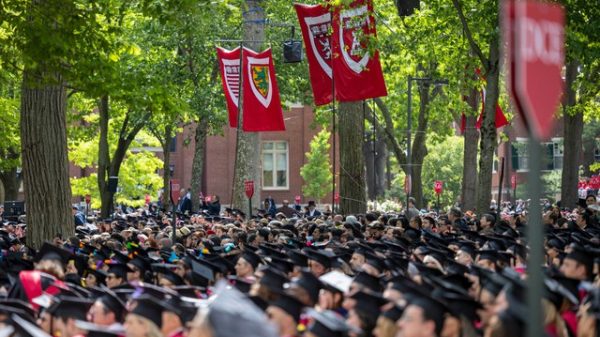 Bị Mỹ “tước quyền” tuyển sinh sinh viên quốc tế, Harvard đanh thép khẳng định 1 điều 48180899310572263631107574927184760632566500n 1748053702877316006708