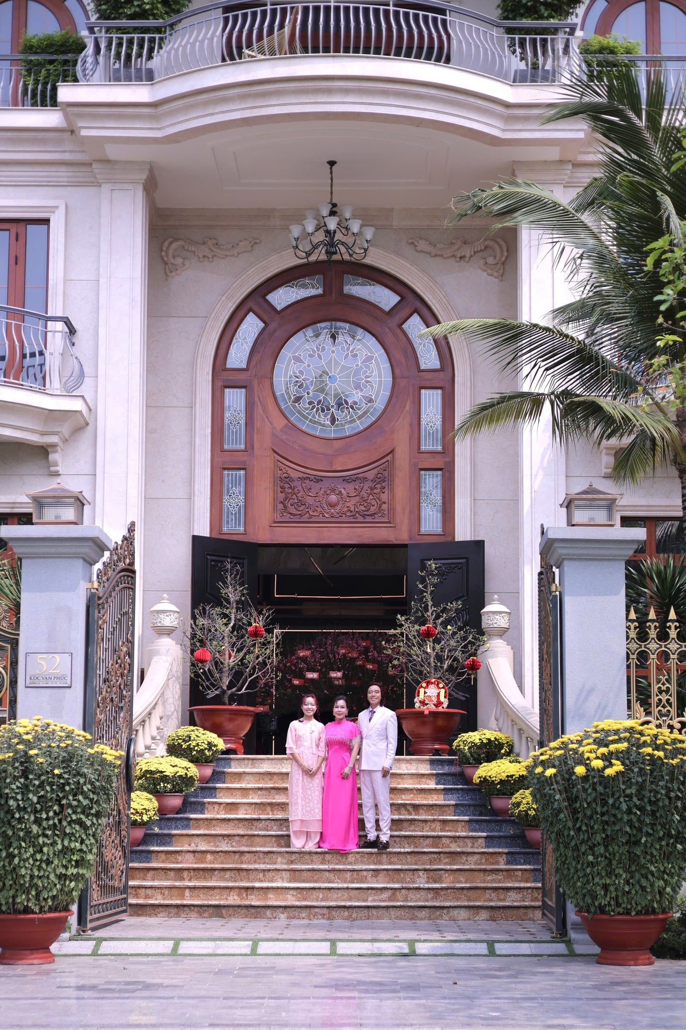 Khối tài sản hàng trăm tỷ của Việt Hương- Ảnh 5.