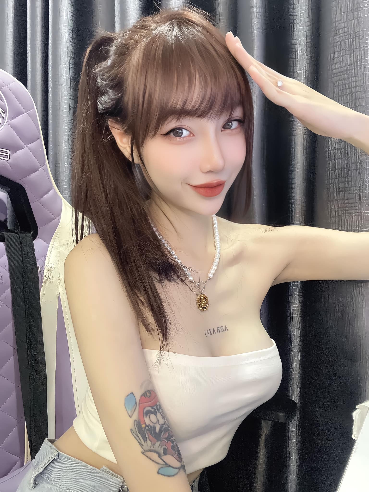 Nửa năm mới online, nữ streamer
