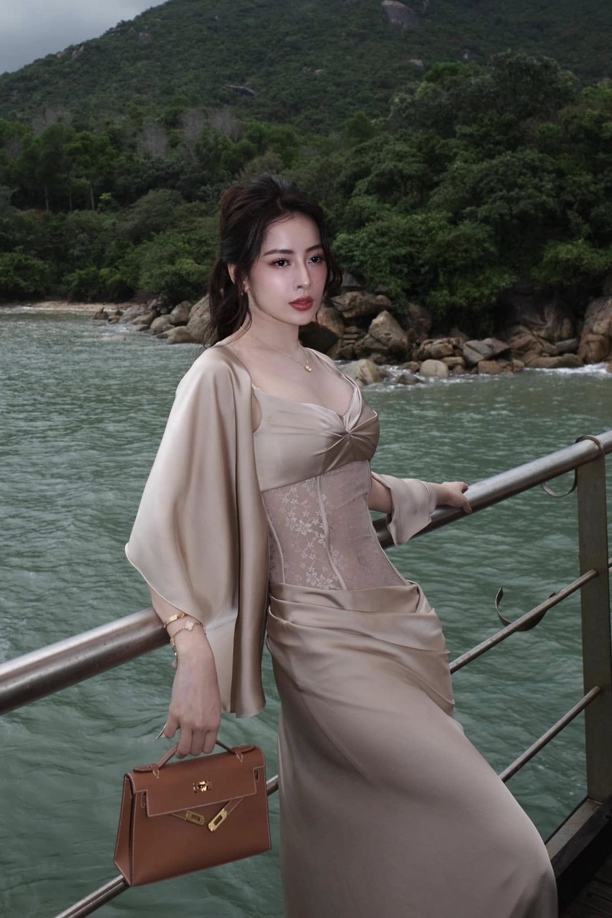 Chi Pu sau 8 năm ra mắt với vai trò ca sĩ- Ảnh 1.