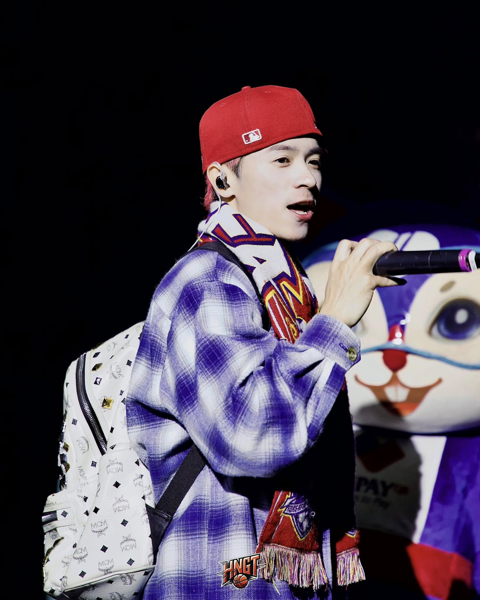 Trấn Thành làm lộ chuyện hẹn hò của 1 Em Xinh ngay giữa Chung kết, danh tính đàng trai