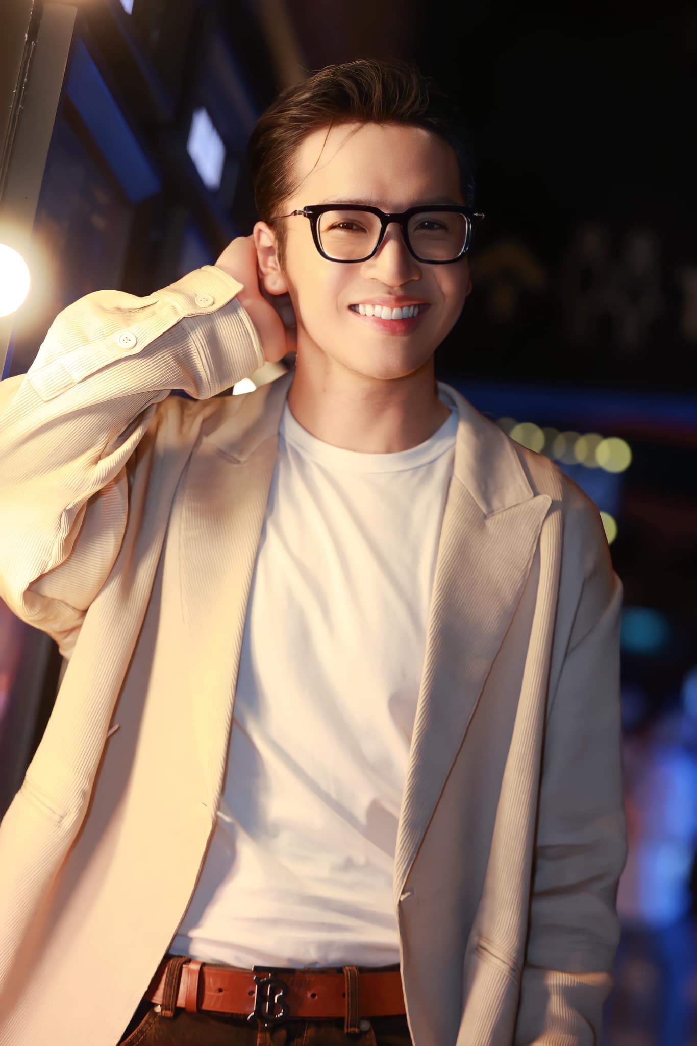 Nam nghệ sĩ Việt nổi tiếng: 35 tuổi vẫn độc thân, đi hát được lì xì nhiều hơn cả tiền cát-xê- Ảnh 5.