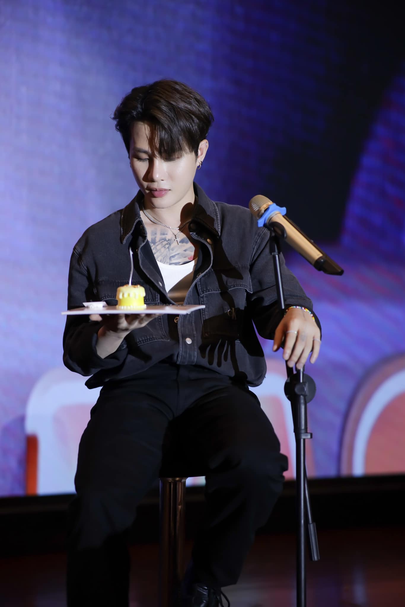 Bí ẩn sao nam Vbiz