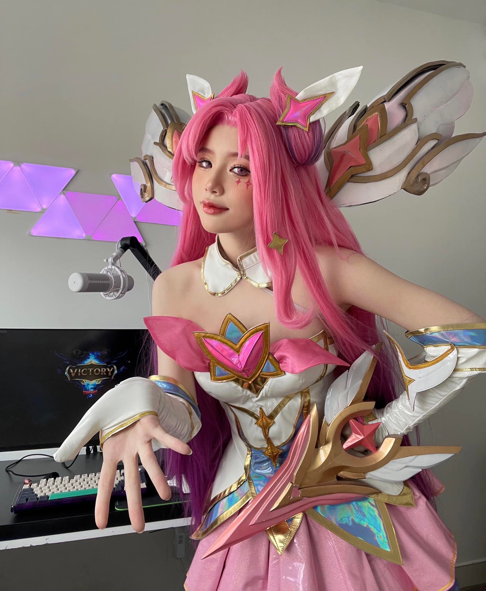 Nữ streamer nhà giàu bất ngờ chia sẻ tình trạng bất ổn- Ảnh 7.