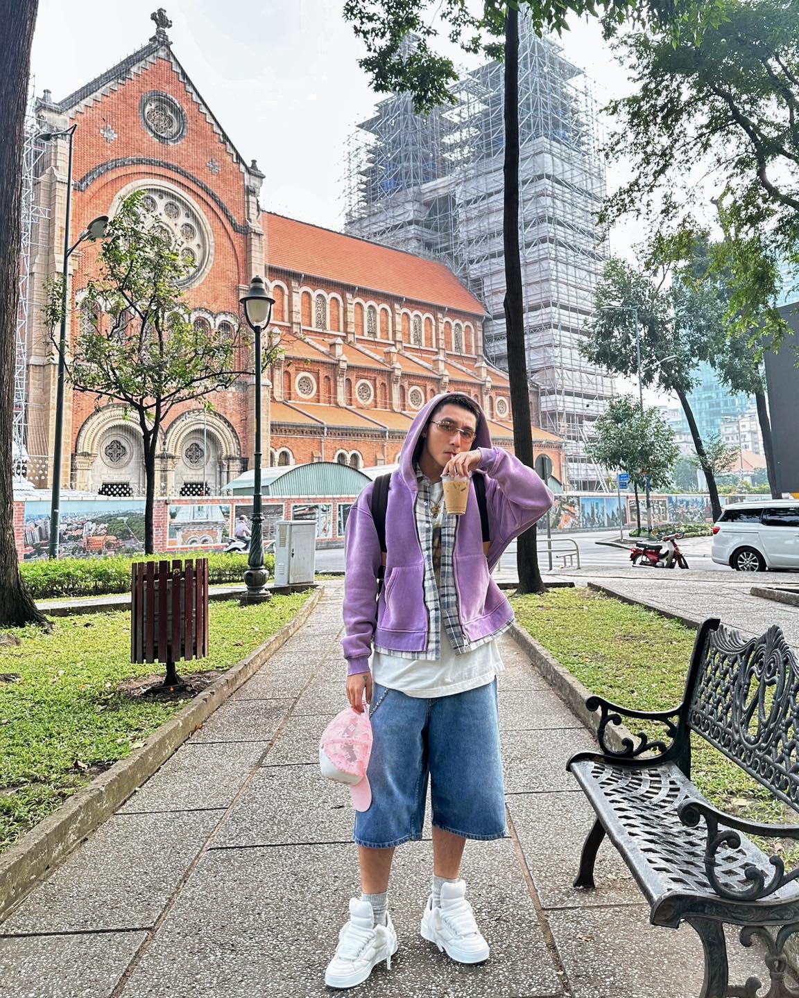 Uy tín 100%, Sơn Tùng bị “tóm” đi chợ Bến Thành mua trái cây, nhưng ảnh cam thường khác ảnh tự đăng thế này?- Ảnh 11.