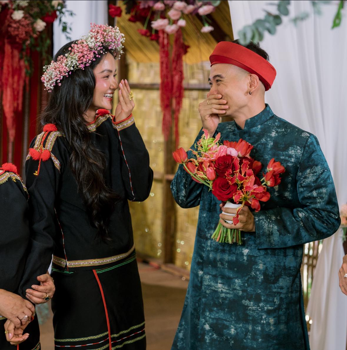 Zoom cận vóc dáng hiện tại của H'Hen Niê, 1 chi tiết đáng ngờ dấy thêm nghi vấn đang có bầu- Ảnh 7.