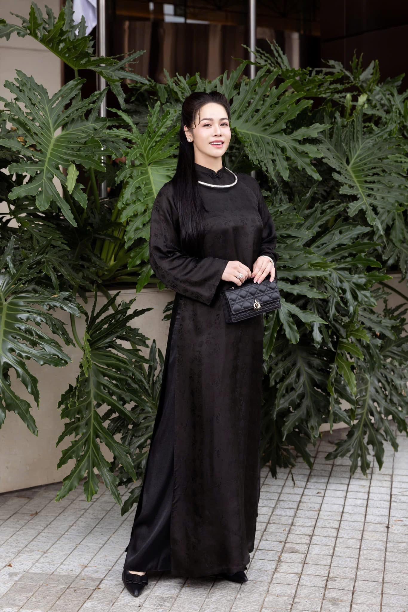 Sao nữ Vbiz vướng tranh cãi vì mặc