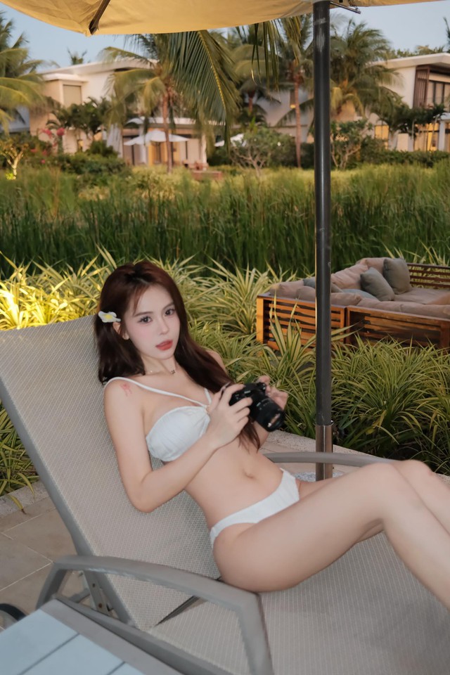 TikToker Hà Môi tung bộ sưu tập loạt ảnh diện bikini hút mắt, nóng hơn cả thời tiết!- Ảnh 3.