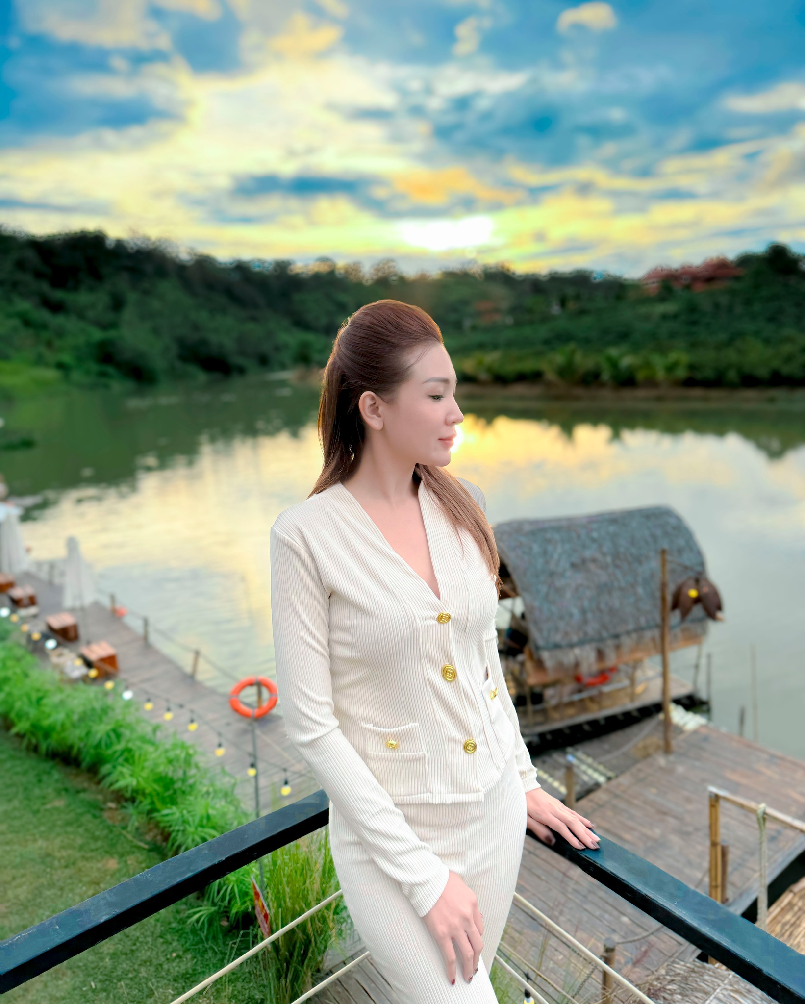 Nữ ca sĩ Việt bị chồng dọa ly dị nhiều lần: Nhường nhịn, U40 vẫn nóng bỏng dù đã 3 lần sinh nở- Ảnh 2.