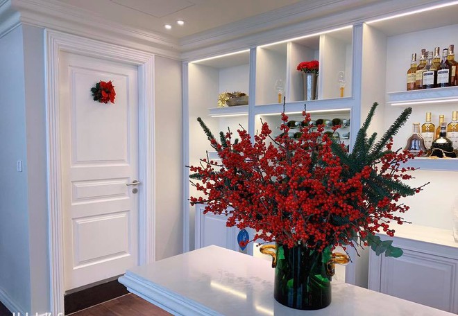 Nữ nghệ sĩ sở hữu penthouse 300m2 ở Quận 2, qua 1 lần đò, U50 vẫn bốc lửa, trẻ đẹp như 30- Ảnh 5. Nữ nghệ sĩ sở hữu penthouse 300m2 ở Quận 2, qua 1 lần đò, U50 vẫn bốc lửa, trẻ đẹp như 30- Ảnh 5.