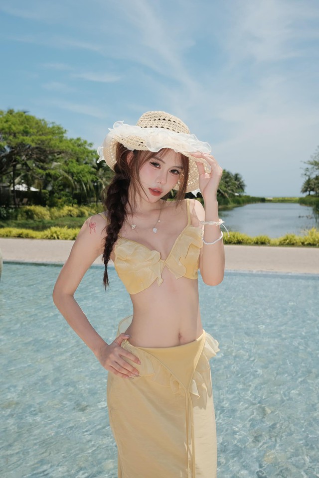 TikToker Hà Môi tung bộ sưu tập loạt ảnh diện bikini hút mắt, nóng hơn cả thời tiết!- Ảnh 7.