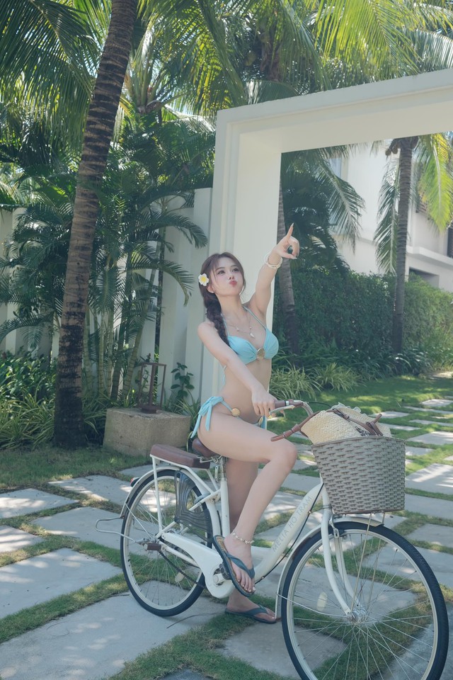 TikToker Hà Môi tung bộ sưu tập loạt ảnh diện bikini hút mắt, nóng hơn cả thời tiết!- Ảnh 9.