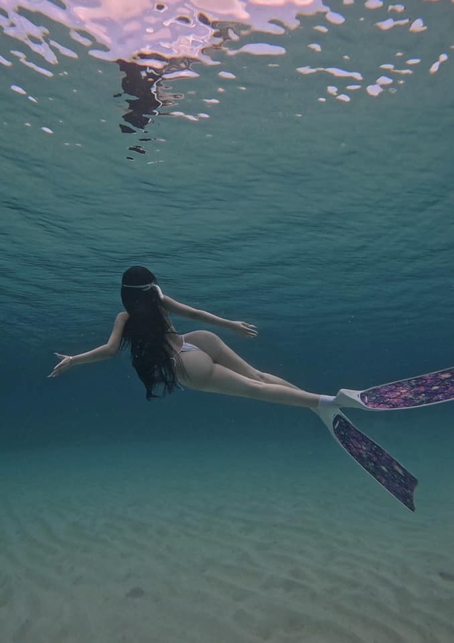 Gái xinh 1,2 triệu người theo dõi