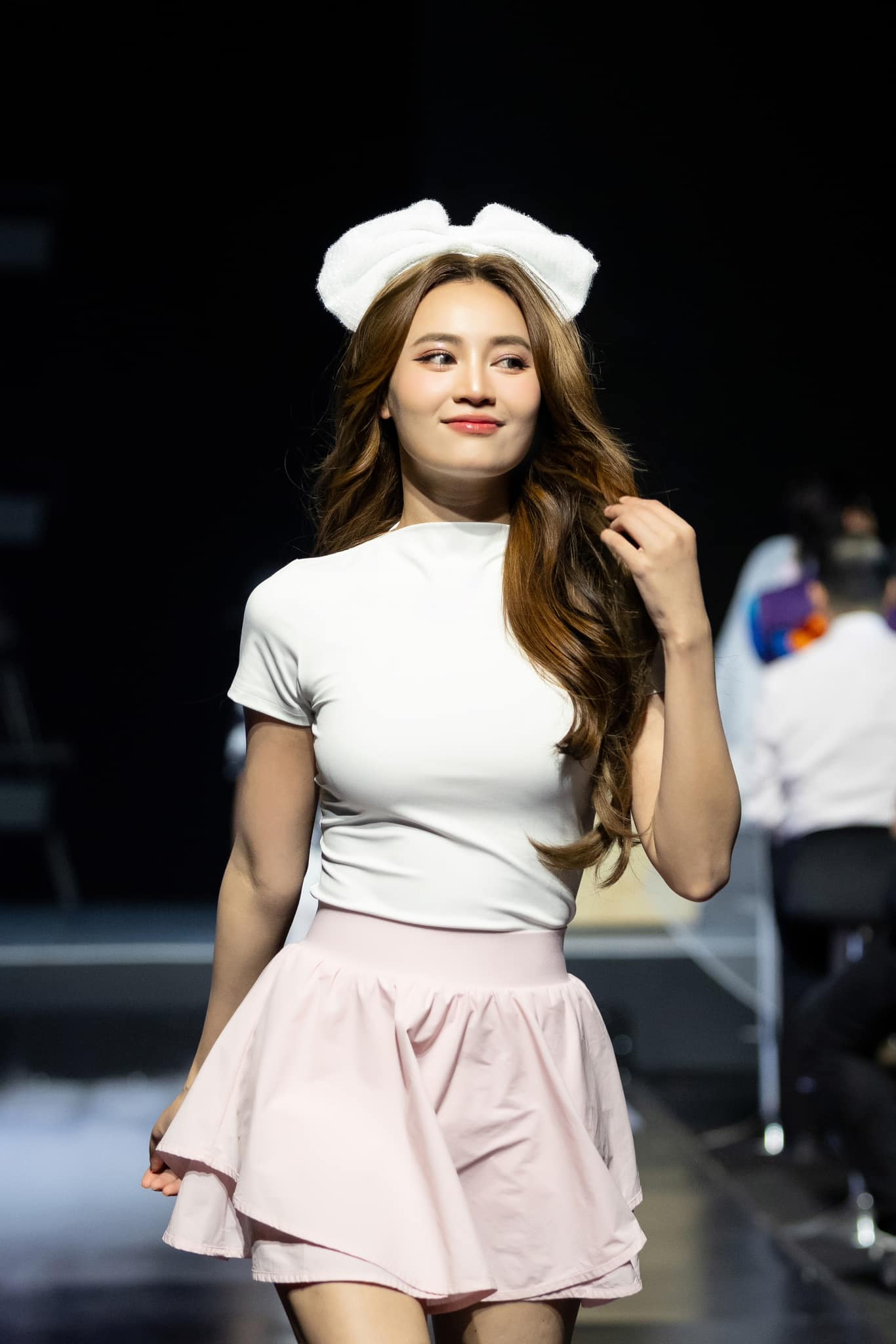 Lan Ngọc mặc bikini hở bạo khoe 3 vòng