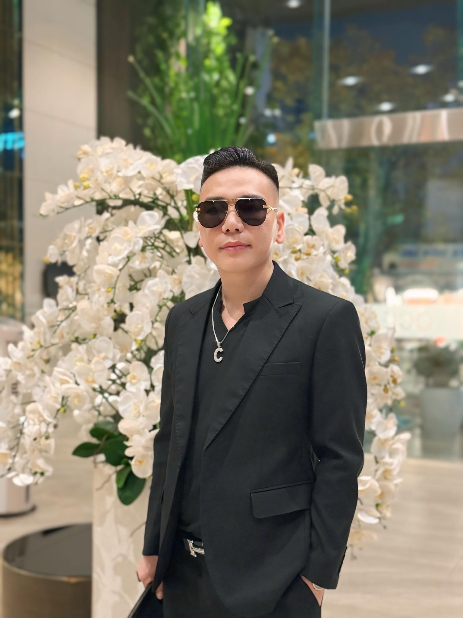 Rầm rộ hình ảnh nam ca sĩ Vbiz từng ngồi tù nay Rầm rộ hình ảnh nam ca sĩ Vbiz từng ngồi tù nay