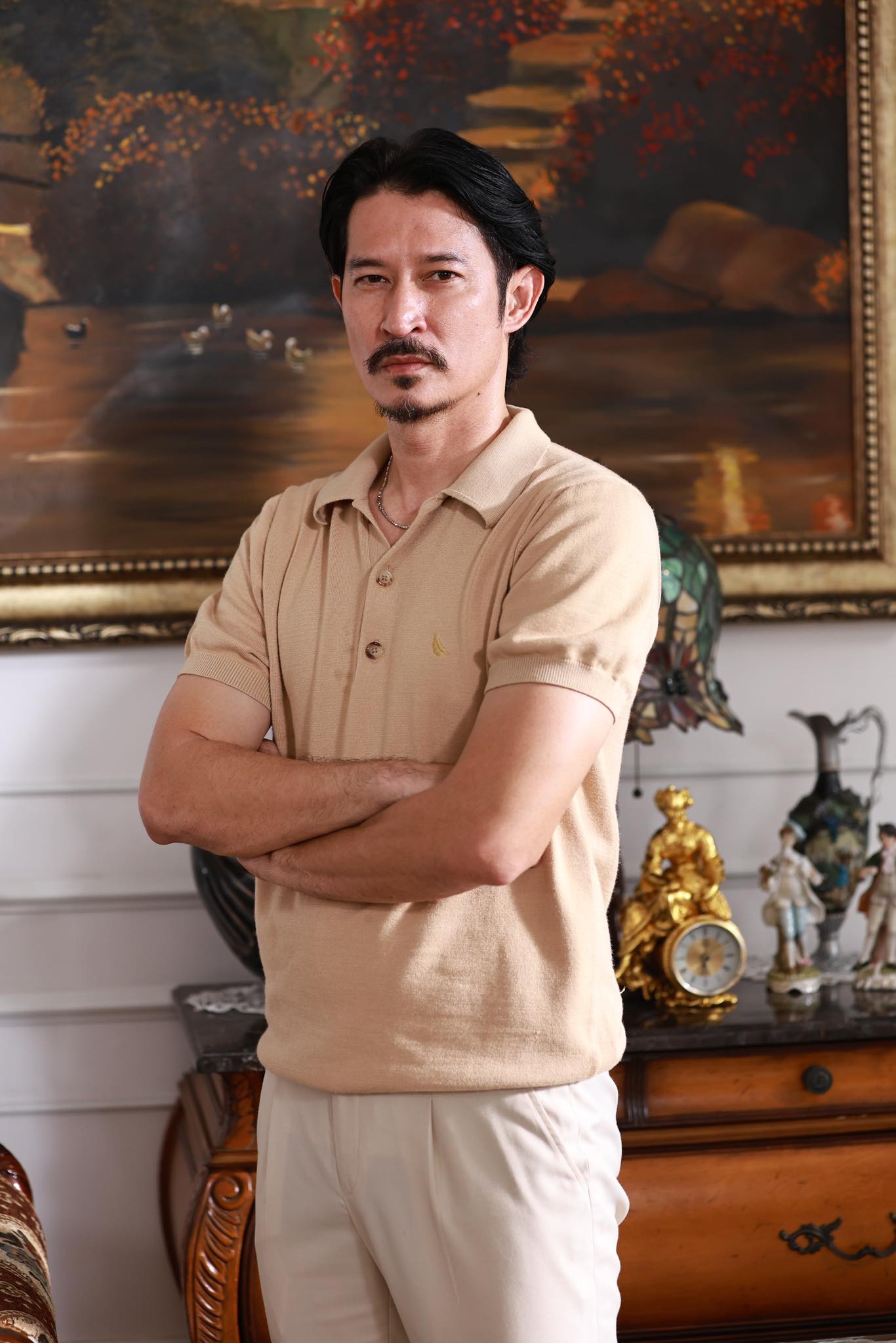 Sao nam Vbiz phát hoảng vì mặt biến dạng, sưng phồng bất thường- Ảnh 2. Sao nam Vbiz phát hoảng vì mặt biến dạng, sưng phồng bất thường- Ảnh 2.