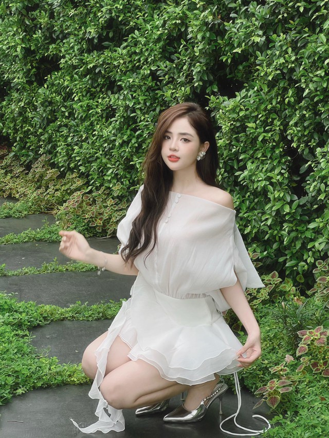 Không nhận ra nữ streamer từng khóc