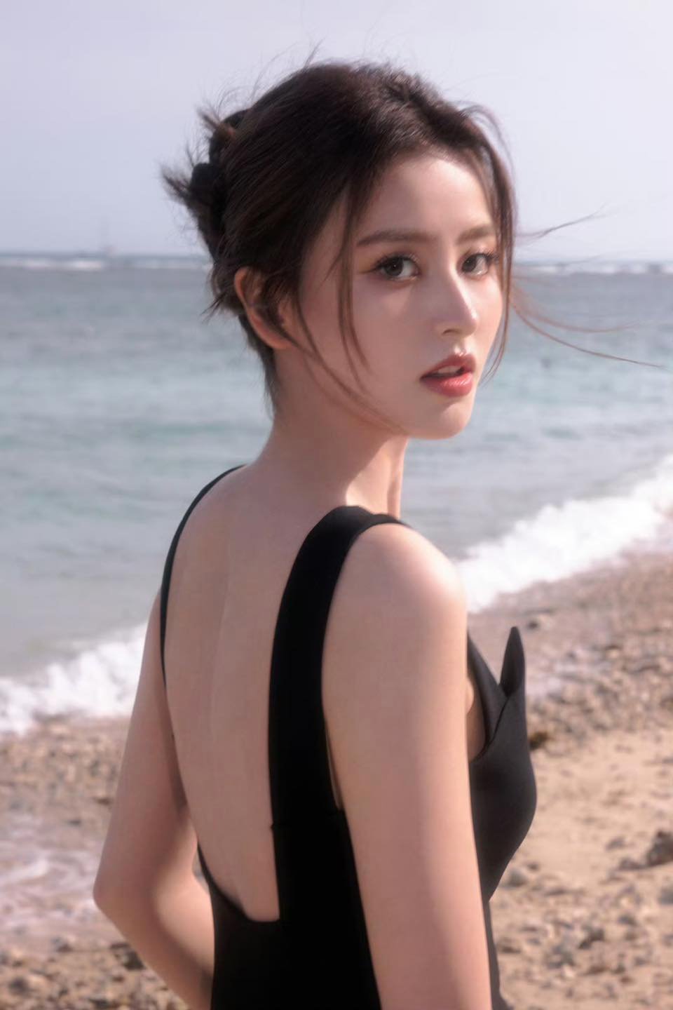 Mỹ nữ gen Z có visual đắt giá nhất showbiz xóa sạch bài đăng trên MXH, mất hút bất thường 4 tháng qua- Ảnh 2.