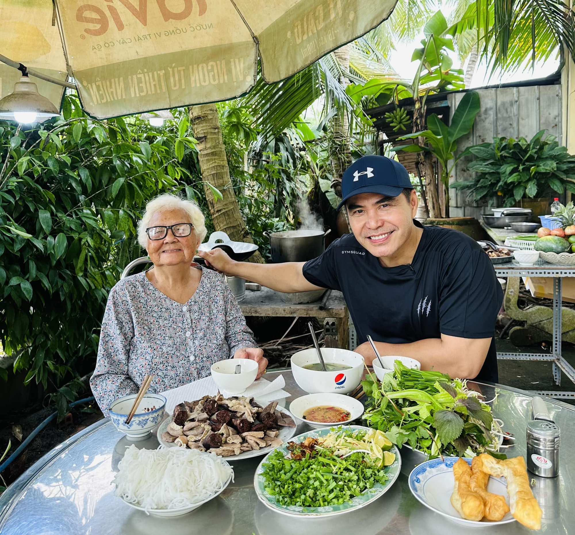 Tuổi 52 cực phong độ của