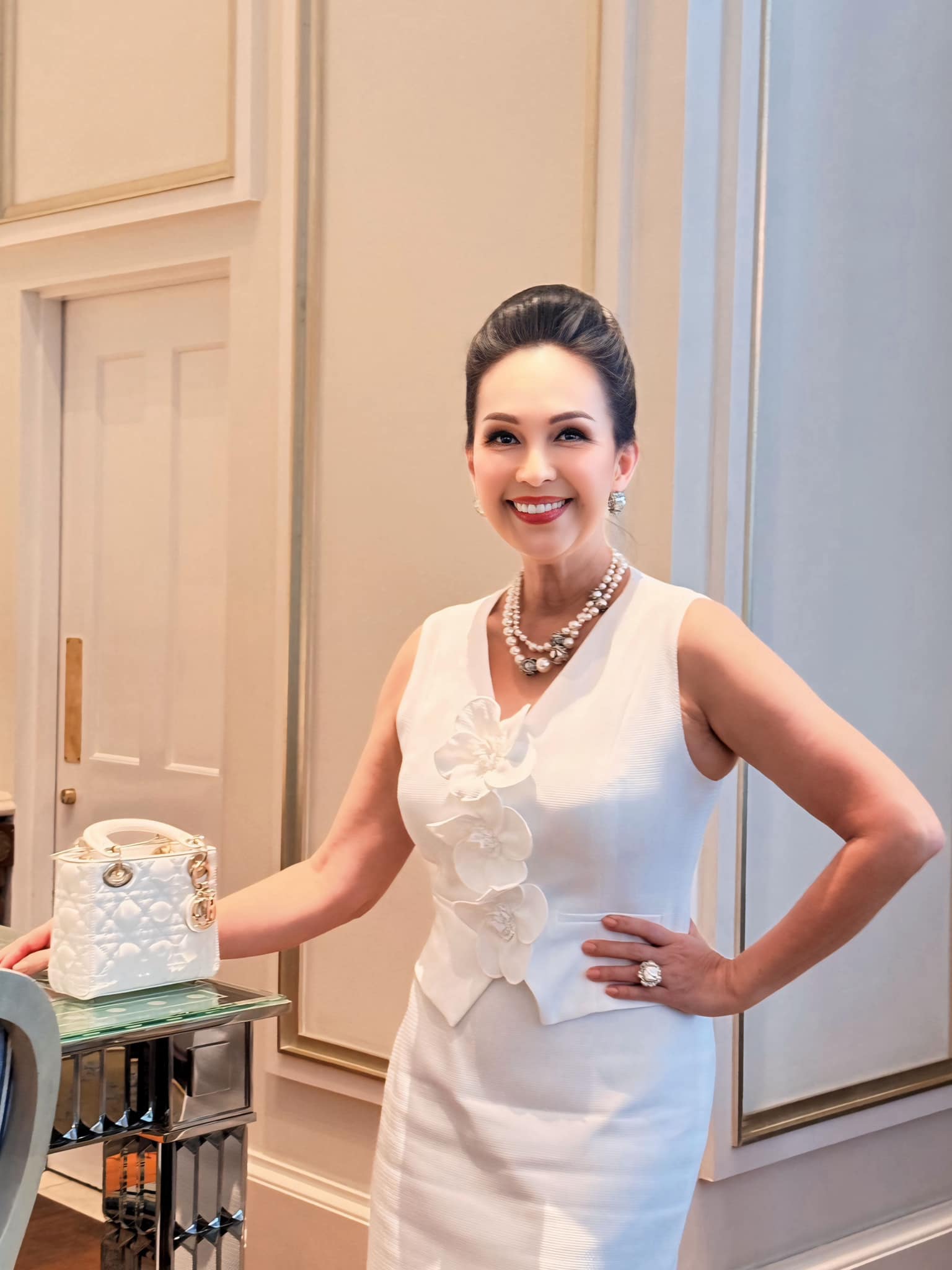 Nữ nghệ sĩ sở hữu biệt thự mặt tiền, rộng 3.000m2 ở Quận 2, du thuyền 52 tỷ đồng, U70 vẫn đẹp như ngoài 40- Ảnh 6.