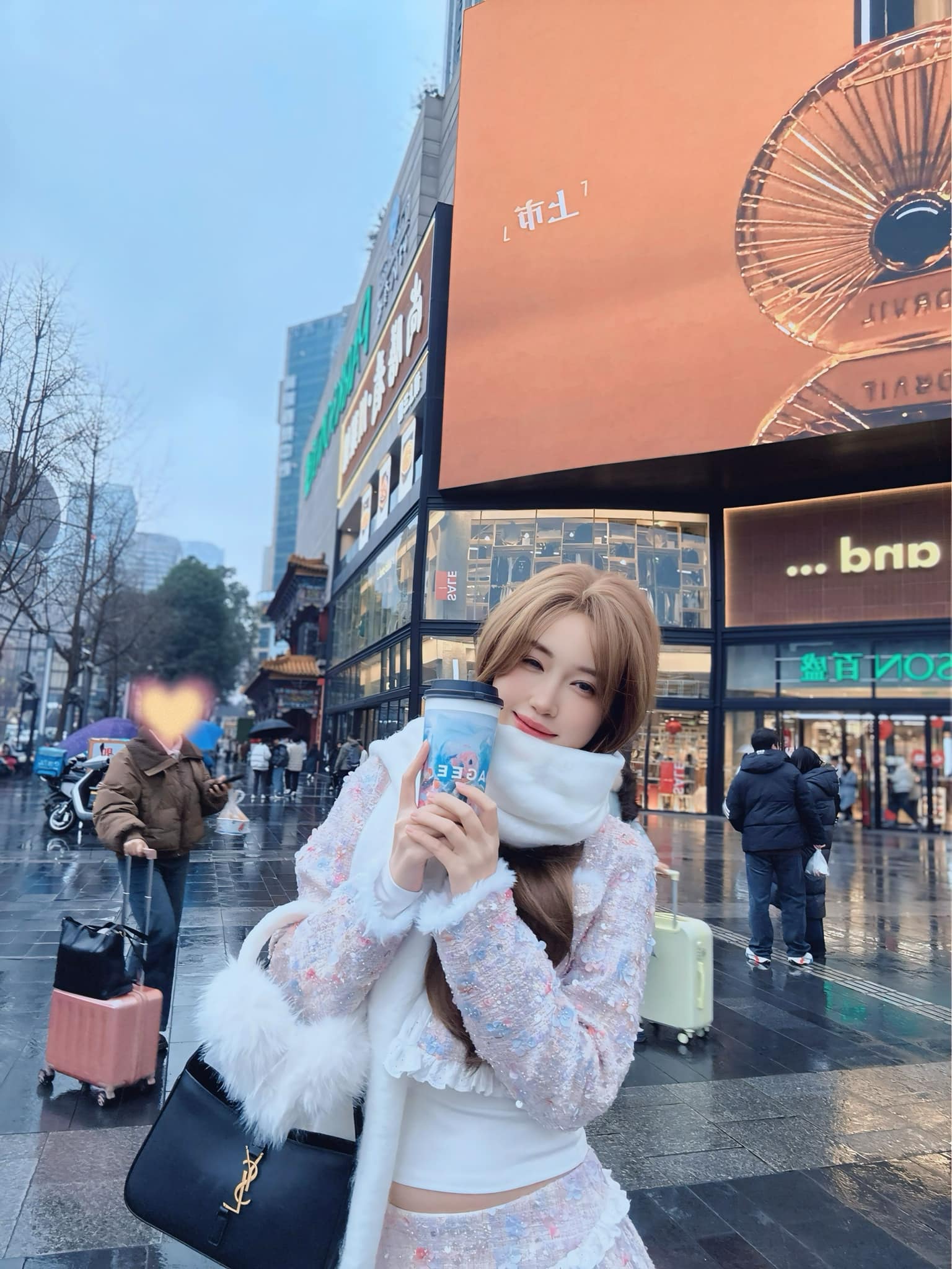 Nữ streamer xinh đẹp đăng ảnh với thành viên Team Refund, CĐM đào lại quá khứ bên cạnh streamer S- Ảnh 9.