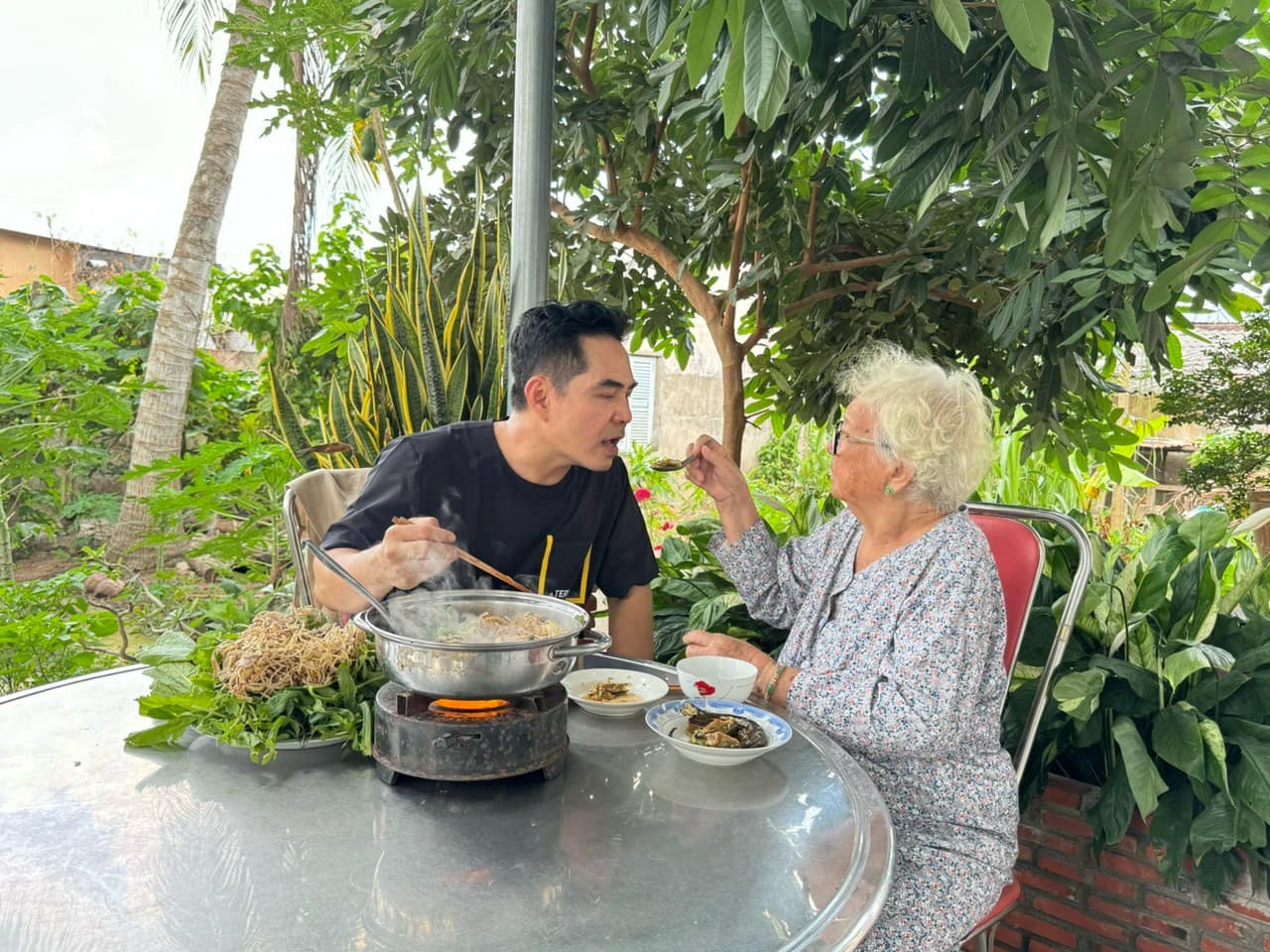 Tuổi 52 cực phong độ của