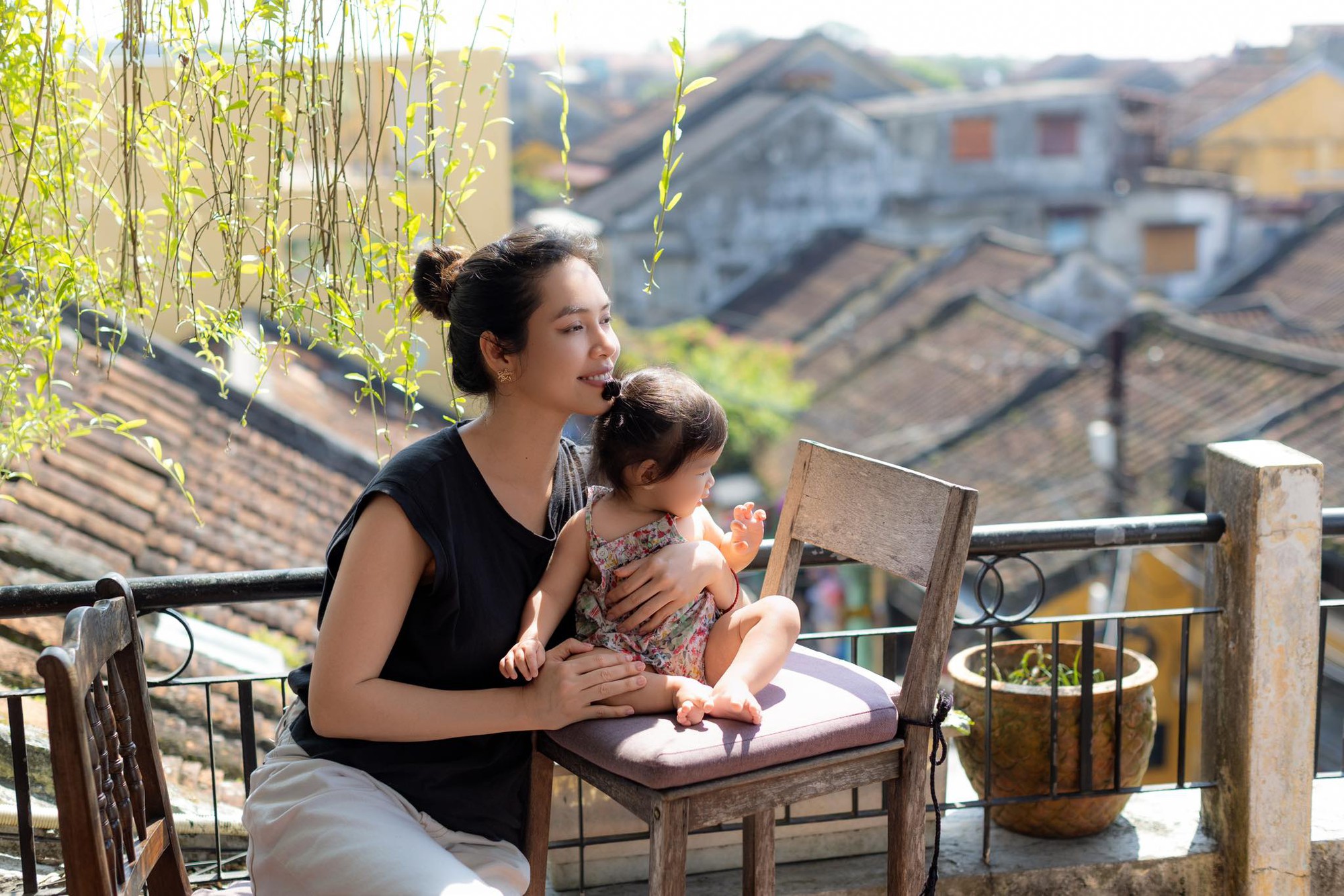 Sao nữ Vbiz vượt cạn đầy gian nan: Chậm 1 tuần vẫn chưa có dấu hiệu sinh, đau đẻ 12 tiếng tới mức bủn rủn tay chân- Ảnh 6.