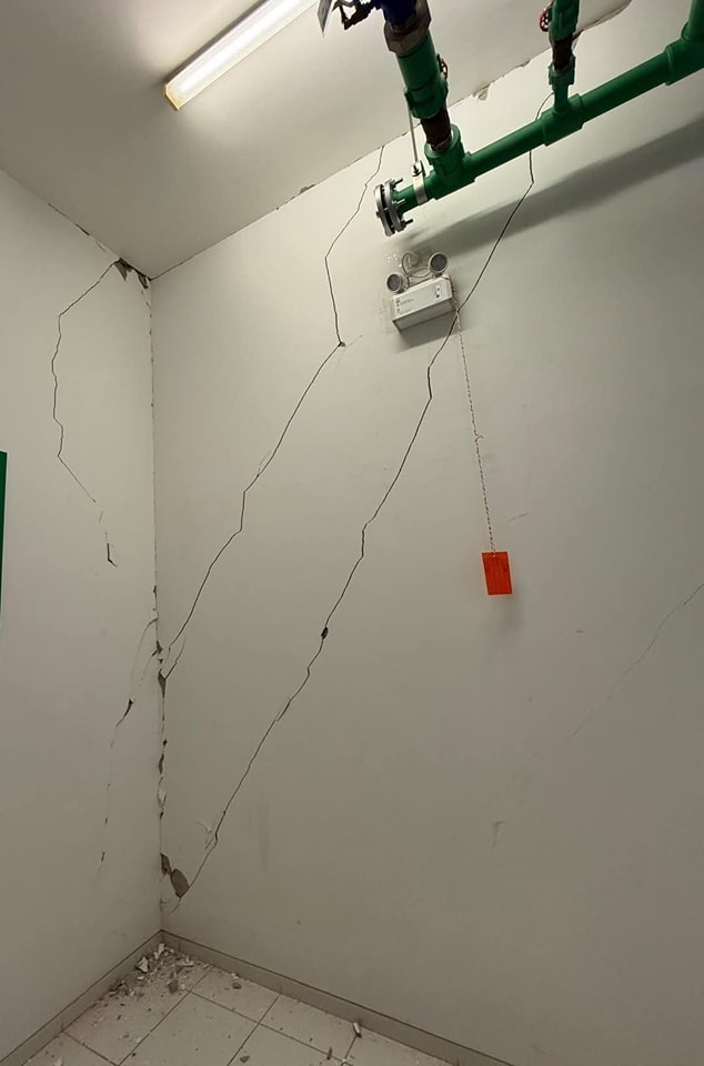 Người Thái Lan sợ hãi, không dám về nhà vì hàng ngàn chung cư đã bị nứt toác khắp nơi sau động đất- Ảnh 10.