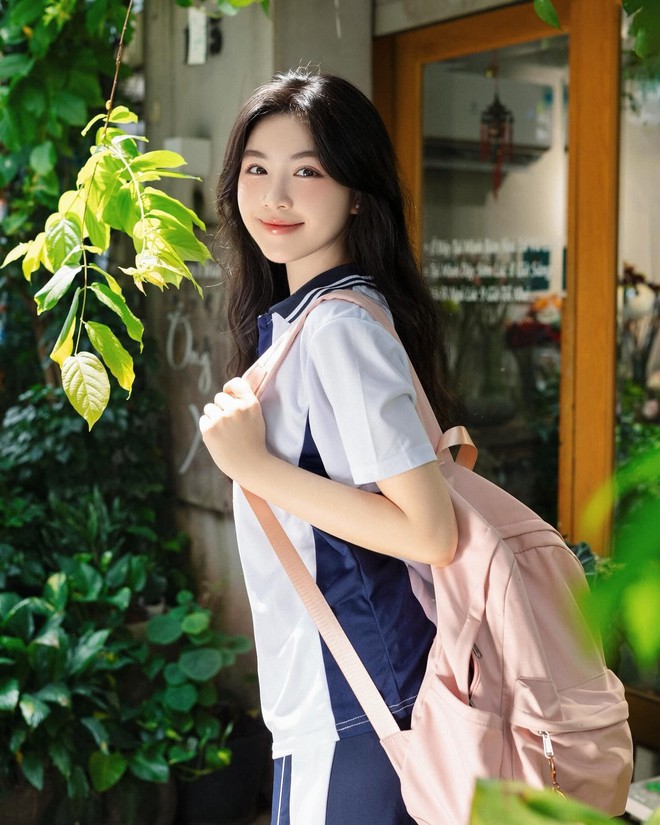 Con gái Quyền Linh phản biện