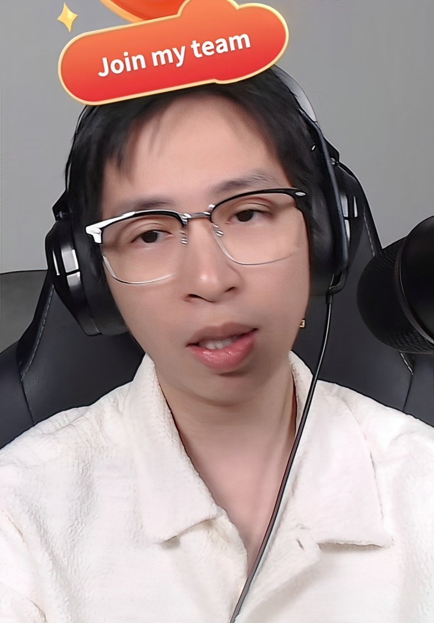 487075330-1091016783059320-3474491472605579692-n-1-2946-7575-1743381523-47-width893height1280 Lợi dụng ồn ào kiếm trăm triệu đồng mỗi lần livestream, người xem bị VirusS dắt mũi - 1