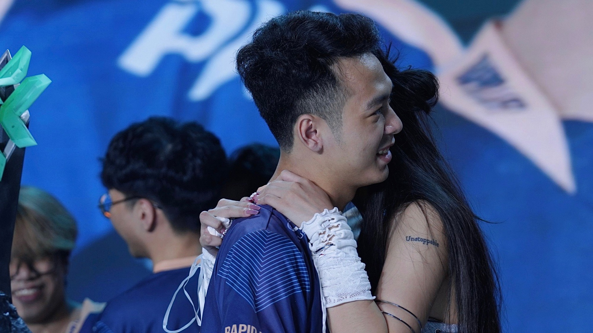 Gái xinh sở hữu Gái xinh sở hữu