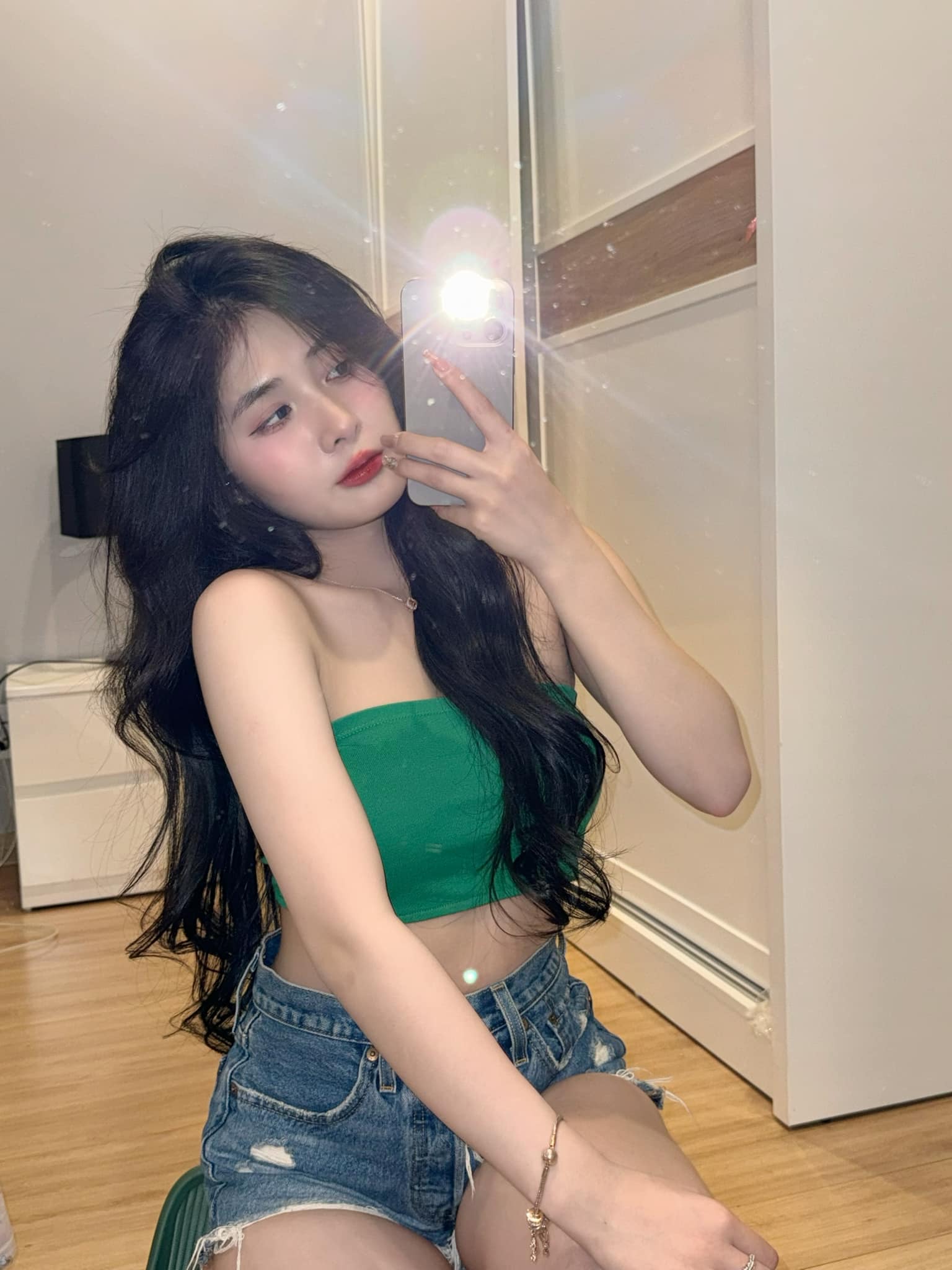 Làm clip bổ dừa, Quỳnh Alee nhận về nhiều bình luận khen chê- Ảnh 2.