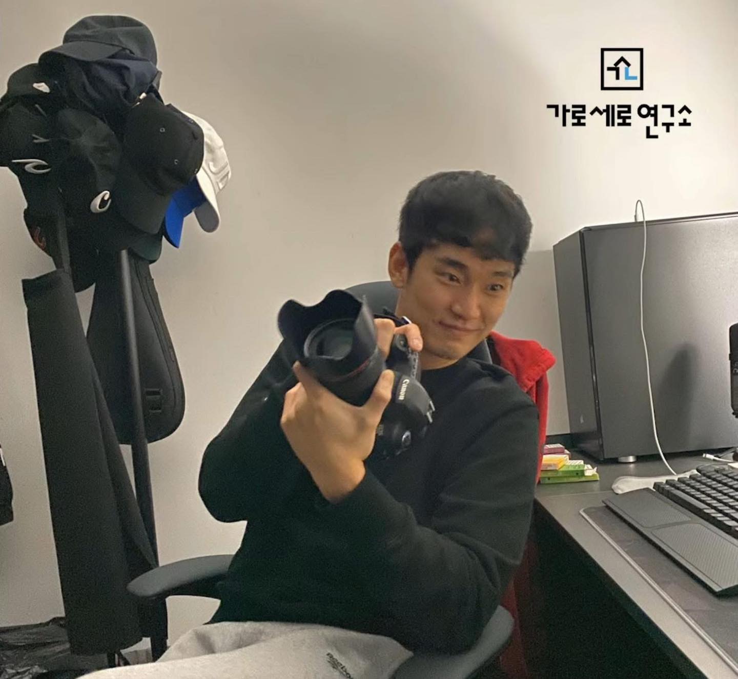 Rò rỉ kho ảnh Kim Soo Hyun - Kim Sae Ron