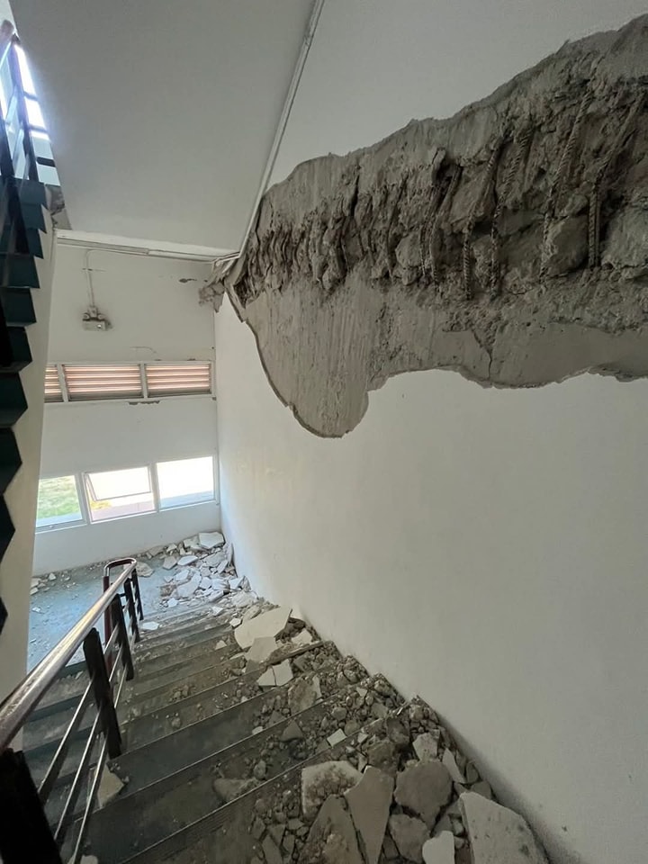 Người Thái Lan sợ hãi, không dám về nhà vì hàng ngàn chung cư đã bị nứt toác khắp nơi sau động đất- Ảnh 7.