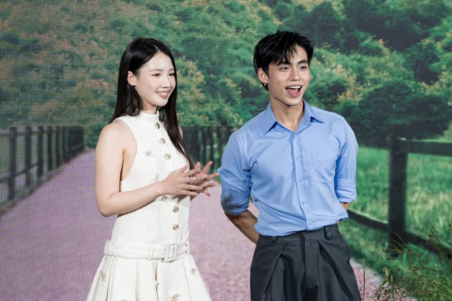 AMEE gây tranh cãi thái độ thiếu lịch sự vì lặp đi lặp lại 1 hành động khiến em trai Sơn Tùng sượng trân- Ảnh 4.