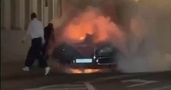 Xe của Tổng thống Nga Putin bốc cháy ở Moscow 29 Xe của Tổng thống Nga Putin bốc cháy ở Moscow 48755597311099072278161867168755334056244433n 1743305308811 1743305309289578780738 0 0 402 768 crop 1743305429037769271777jpg