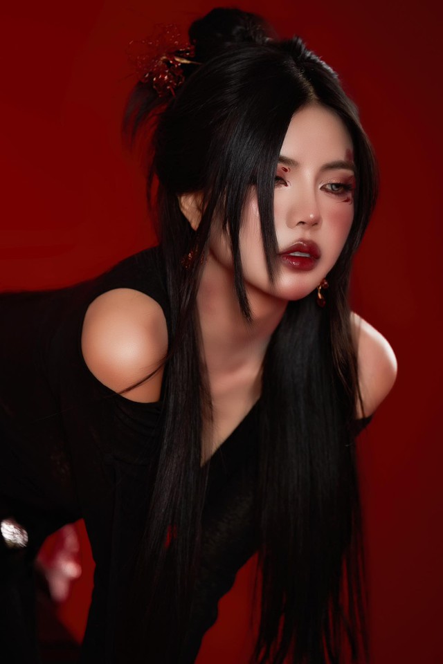 Mai Dora xuất hiện với thiết kế cắt xẻ táo bạo, chưa bao giờ khiến fan thất vọng!- Ảnh 6. Mai Dora xuất hiện với thiết kế cắt xẻ táo bạo, chưa bao giờ khiến fan thất vọng!- Ảnh 6.