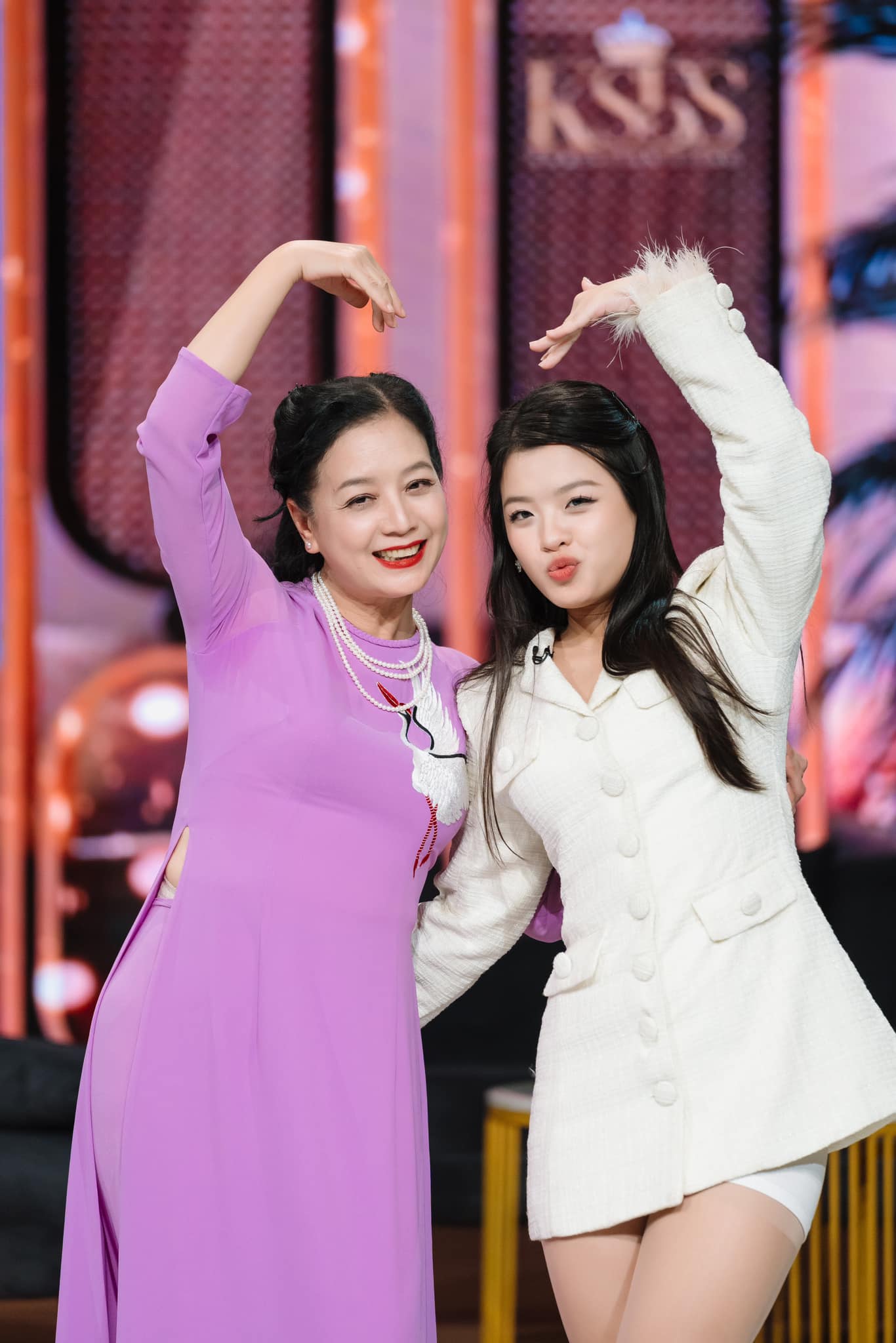 Con gái NSƯT Chiều Xuân đẹp như bản sao thời trẻ của mẹ, hào hứng khoe vai diễn mới- Ảnh 9.