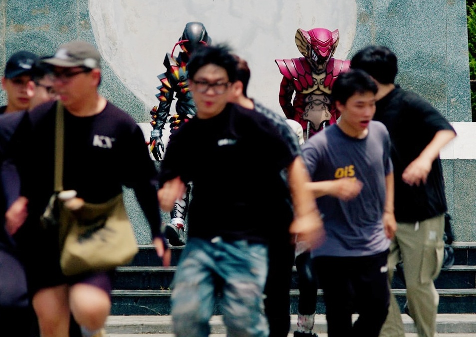 Ảnh nét căng gây sốc của phim siêu nhân Việt đầu tiên, dân mạng thốt lên “quá đẹp”- Ảnh 7.