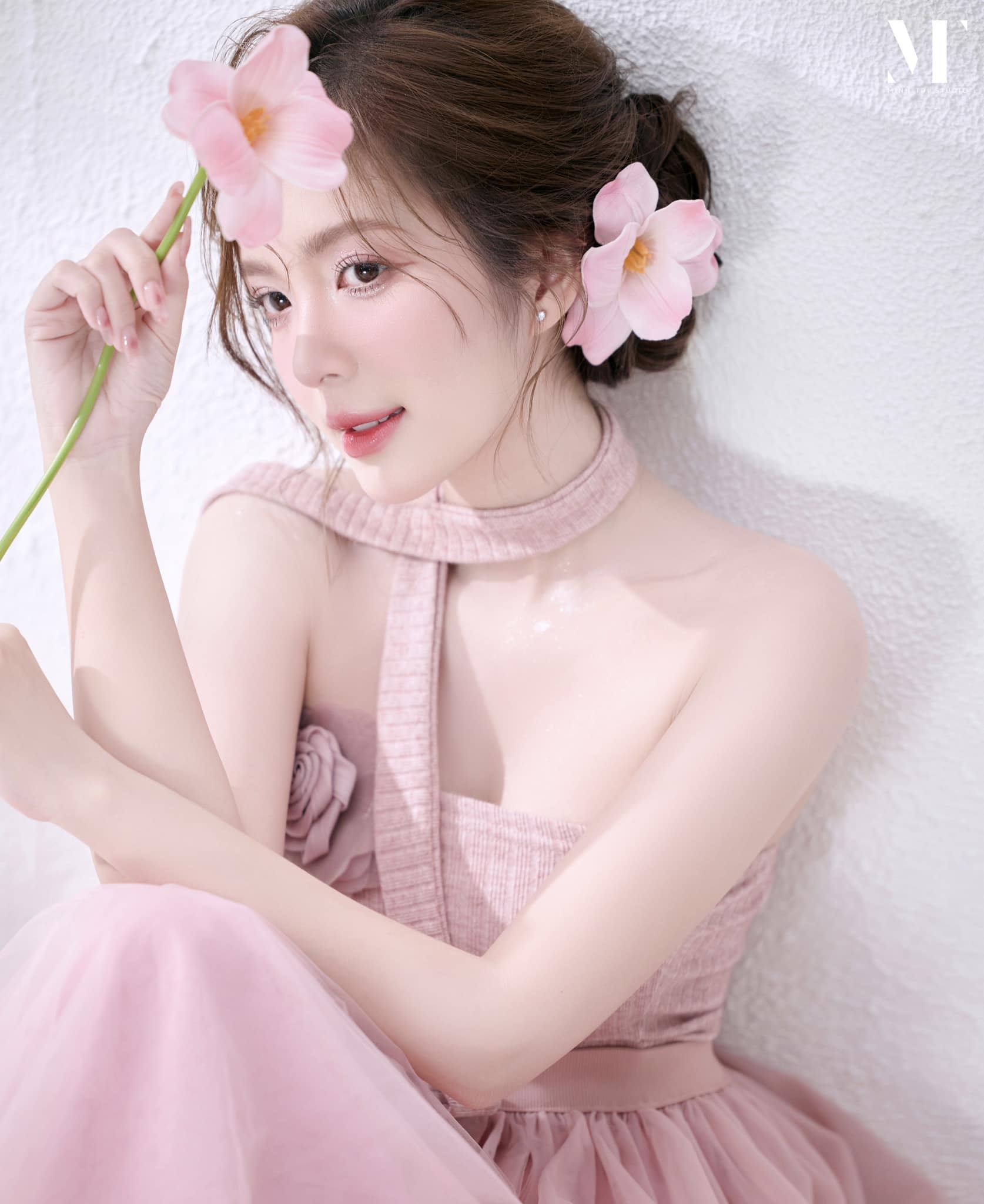 Cô gái khiến bao chàng trai tiếc nuối khi sắp thành vợ người ta - 2